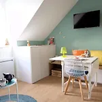 Le Petit Nid - Joli Studio Renove - Plage A 5 Min